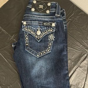 Women’s miss me bedazzled jeans size 23x31